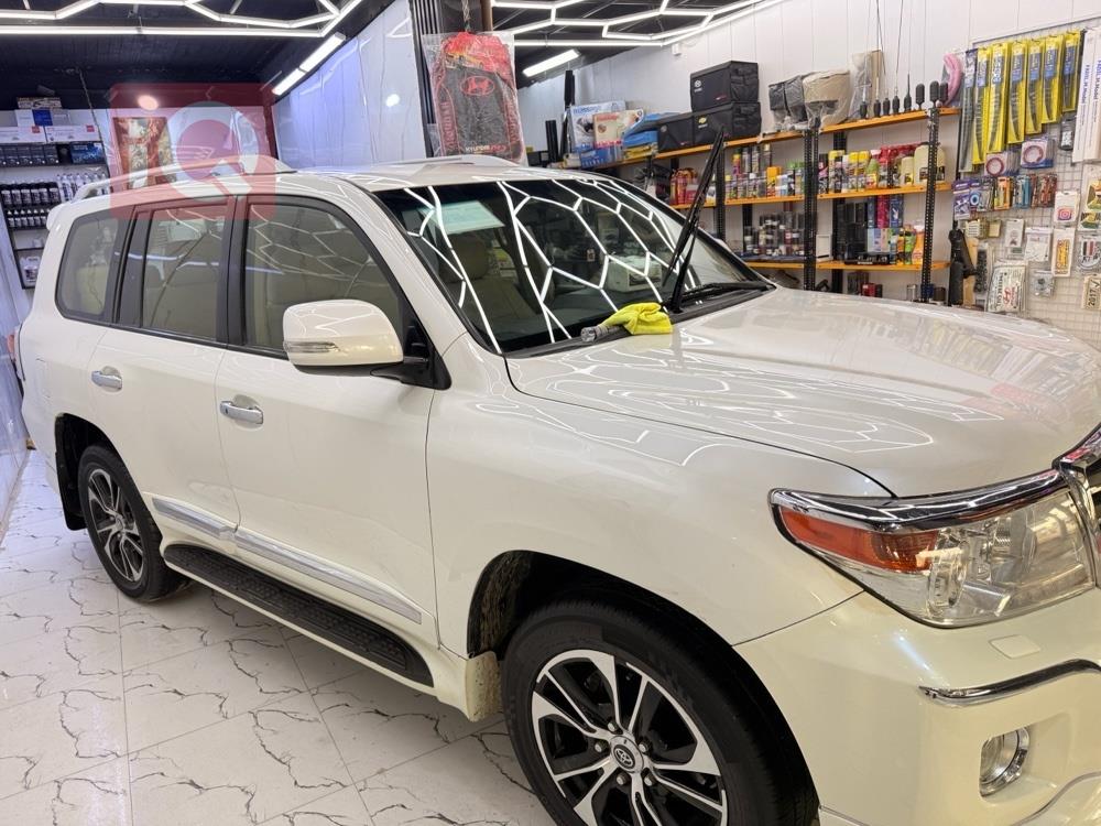 تويوتا لاندكروزر